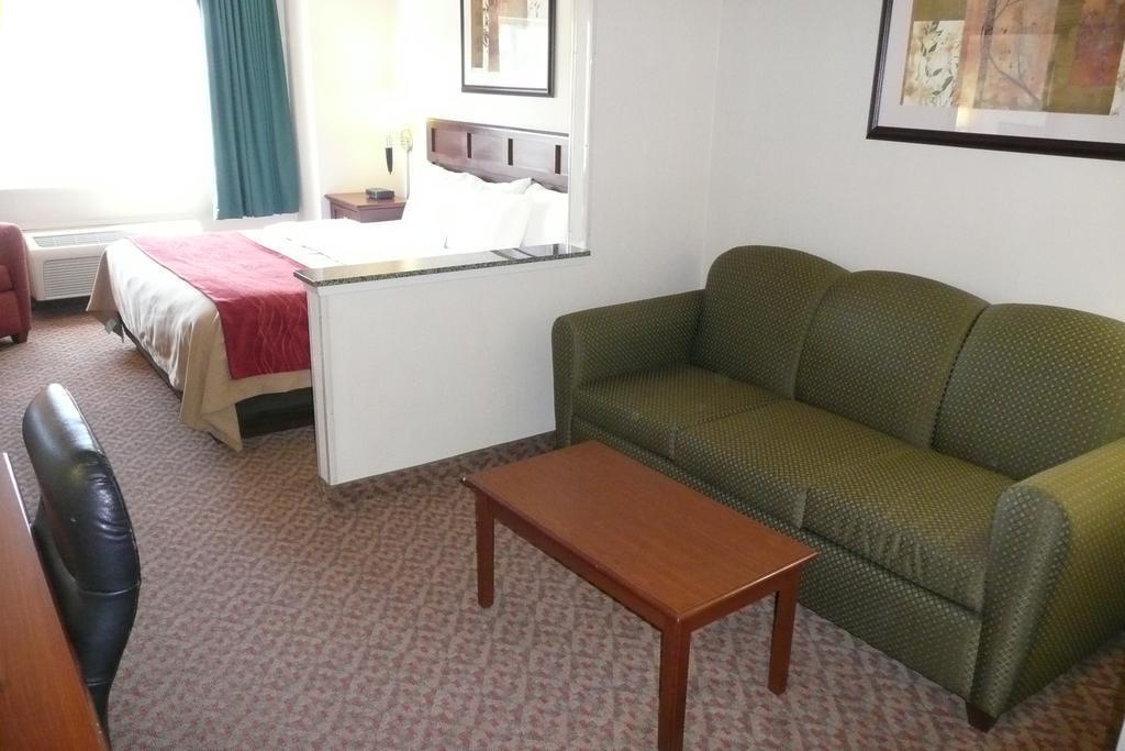 Comfort Inn Medford North Екстер'єр фото