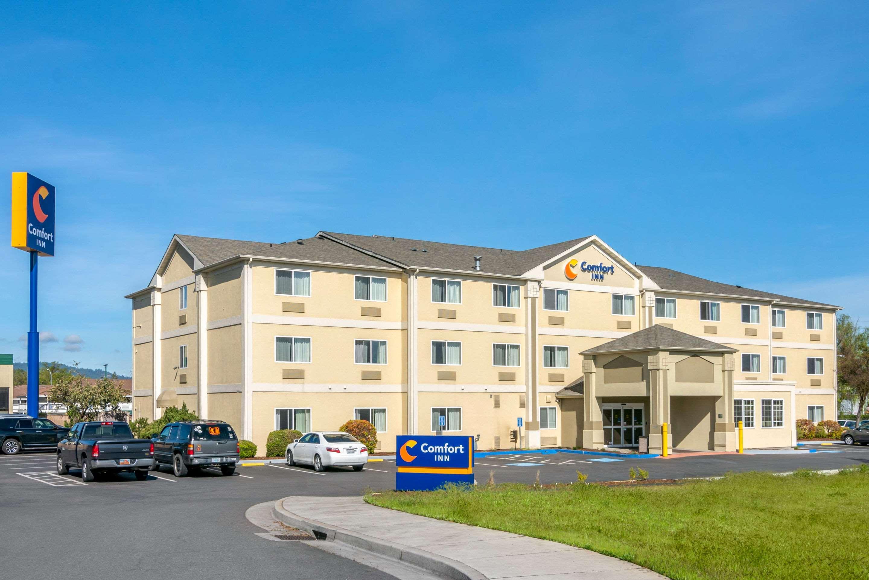 Comfort Inn Medford North Екстер'єр фото