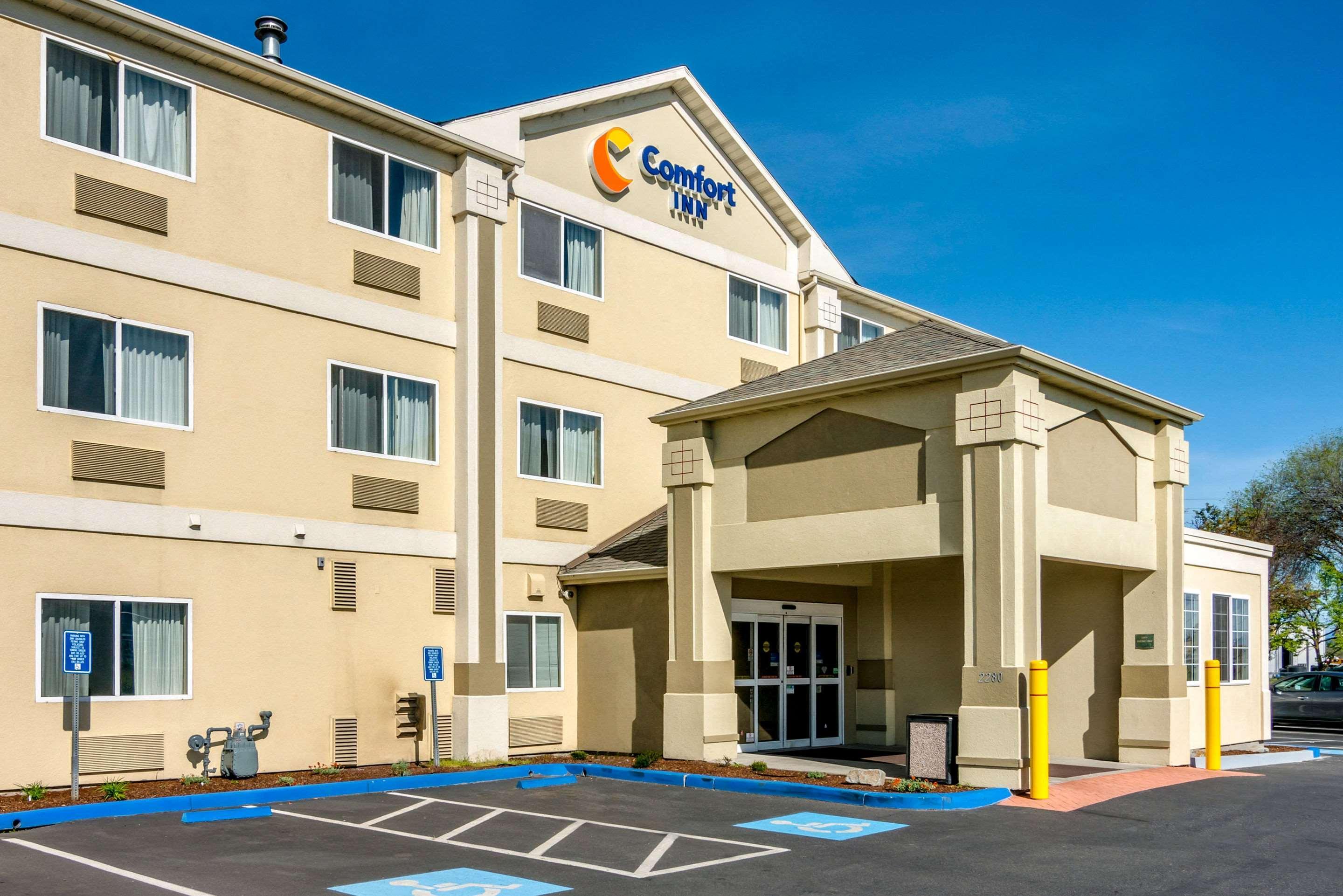 Comfort Inn Medford North Екстер'єр фото